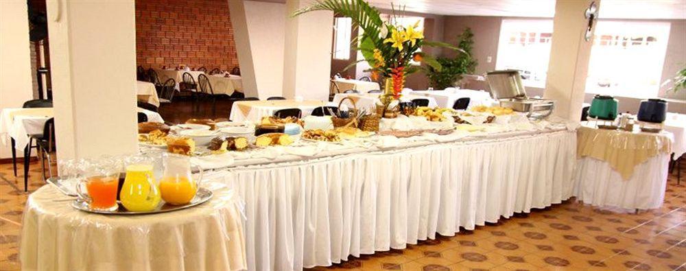 Iguacu Plaza Hotel フォス・ド・イグアス エクステリア 写真